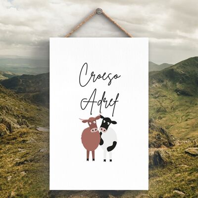 P4253 - Mucca Croeso Adref Welcome Home Welsh Cute Animal Theme Placca da appendere in legno