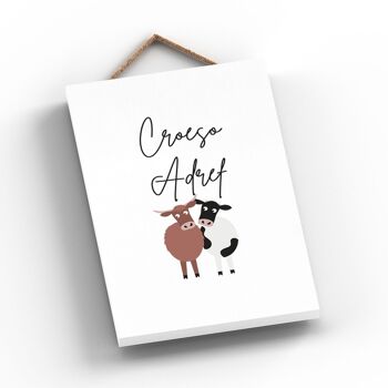 P4253 - Vache Croeso Adref Welcome Home Welsh Cute Animal Theme Plaque à suspendre en bois 2