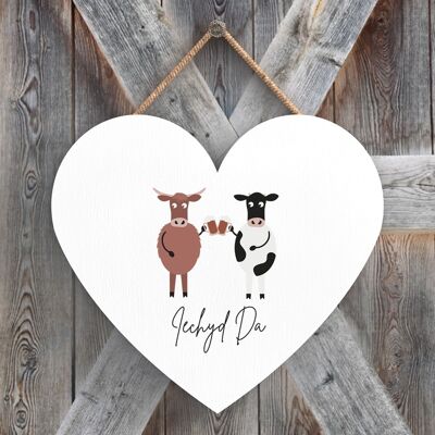 P4352 – Kuh Iechyd Da Good Health walisisches süßes Tiermotiv aus Holz zum Aufhängen