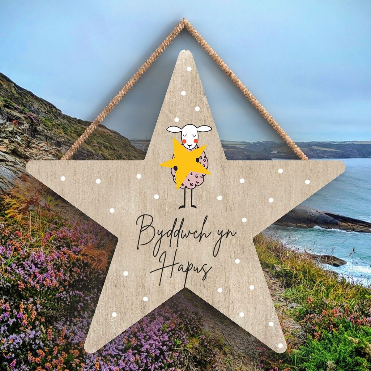 P4417 - Sheep Byddwch Yn Hapus Be Happy Targa da appendere in legno a tema animale carino