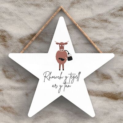 P4452 – Cow Rhowch Y Tegell Ar Y Tan setzen den Wasserkocher auf Welsh Cute Animal Theme Plaque
