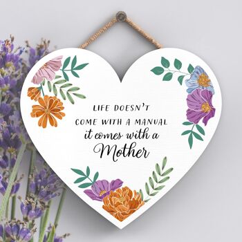 P4653 - Life Comes With A Mum Mothers Day Plaque décorative en bois à suspendre en forme de coeur 1