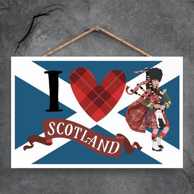 P4832 - I Love Scotland Uomo scozzese che suona la cornamusa su targa da appendere in legno a tema Scozia