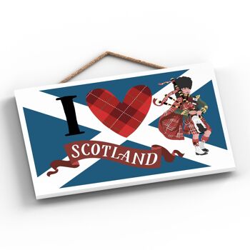 P4832 - I Love Scotland Écossais jouant de la cornemuse sur le thème de l'Écosse Plaque à suspendre en bois 2