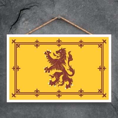 P4834 - Targa in legno da appendere con leone rampante rosso e giallo su tema Scozia