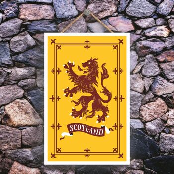 P4839 - Plaque à Suspendre En Bois Lion Rampant Rouge Et Jaune Sur Le Thème De L'Ecosse 1