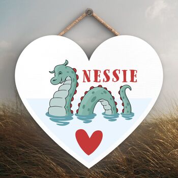P4889 - Plaque à suspendre en bois sur le thème Nessie Heart Scotland 1