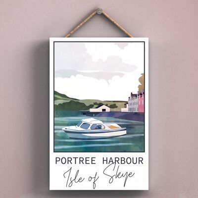P4966 - Placa de madera con ilustración de paisaje escocés del día del puerto de Portree