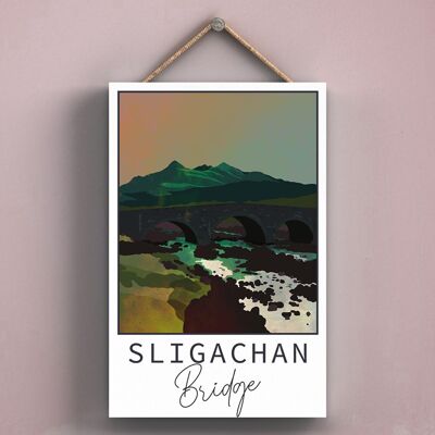 P4969 - Placa de madera con ilustración de paisaje escocés nocturno del puente Sligachan
