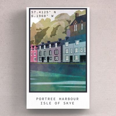 P4982 - Calamita in legno con illustrazione del paesaggio scozzese di Portree Harbour Day