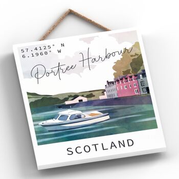 P4996 - Portree Harbour Day Scotlands Landscape Illustration Plaque en bois 2
