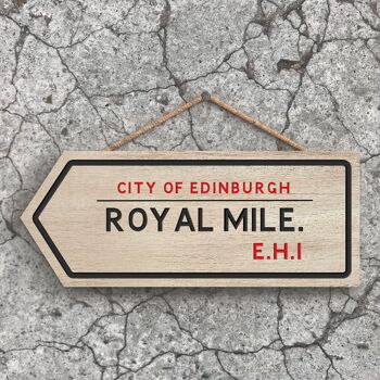 P5077 - City Of Edniburgh Royal Mile Road Sign Effect Hanging Nouveauté Plaque en bois 1