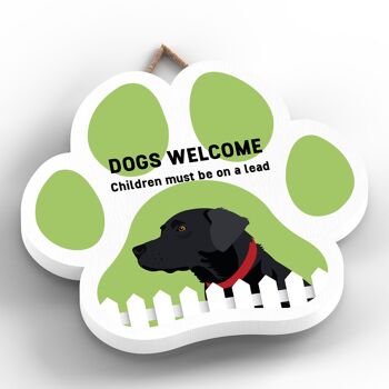 P5563 - Les chiens labradors noirs accueillent les enfants en laisse Katie Pearson Artworks Plaque à suspendre avec empreinte de patte 2