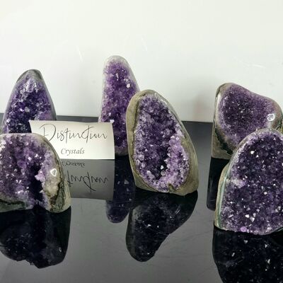 Uruguayischer polierter Amethyst Geode A 451-600g