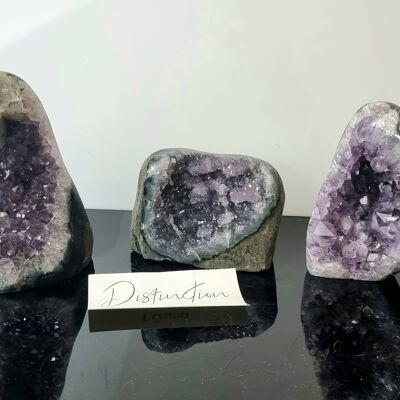 Uruguayischer polierter Amethyst Geode B 751-900g