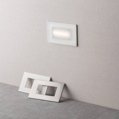 Luminaire de chemin encastré Bolt, avec boîtier dans une boîte de jonction 503 ou 506L, double plaque en acier interchangeable et température de couleur sélectionnable via un interrupteur inclus.-INC-BOLT-503CCT