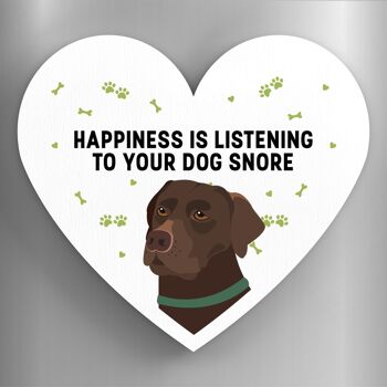 P5871 - Chocolate Labrador Happiness Is Your Dog Snoring Katie Pearson Artworks Aimant en bois en forme de coeur 1