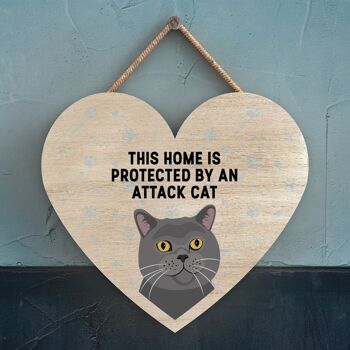 P6032 - Grey Cat Home Protected Attack Cat Katie Pearson Artworks Plaque à suspendre en bois en forme de cœur