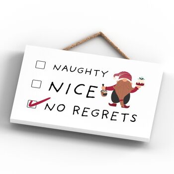 P6691 - Naughty Nice No Regrets Gonk Festive Plaque en Bois Décor de Noël 4