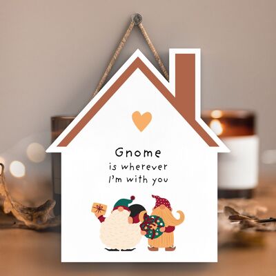 P6711 - Gome Is With You Gonk Festive Wooden House Placa Decoración Navideña