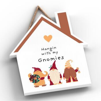 P6712 - Hanging With My Gnomies Gonk Festive Plaque de Maison en Bois Décor de Noël 2