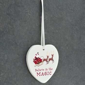 P6787 - Believe In Magic Santa Festive Coeur en céramique Ornement Boule Décoration de Noël 2