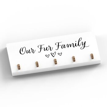 P7237 - Our Fur Family Hearts Porte-clés à 5 crochets muraux Crochets en bois Plaque de typographie moderne 2