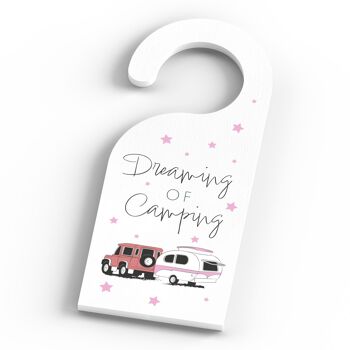 P7366 - Dreaming of Camping Pink Camper Caravan Camping Plaque à suspendre sur le thème 4