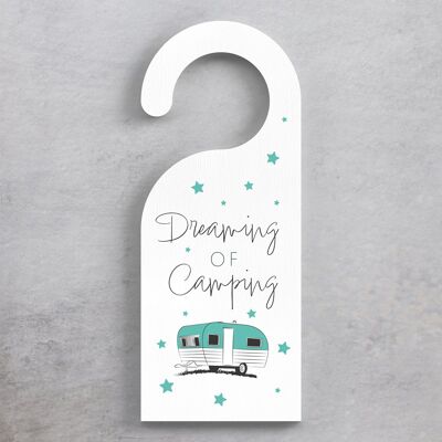 P7367 - Dreaming of Camping Green Camper Caravan Camping Plaque à suspendre sur le thème