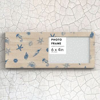 P7470 - Cadre photo de paysage en bois bleu côtier avec illustration de coquillages nautiques 1