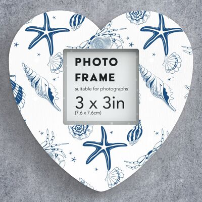 P7472 - Illustrazione di conchiglie nautiche Cornice per foto a forma di cuore in legno blu costiero