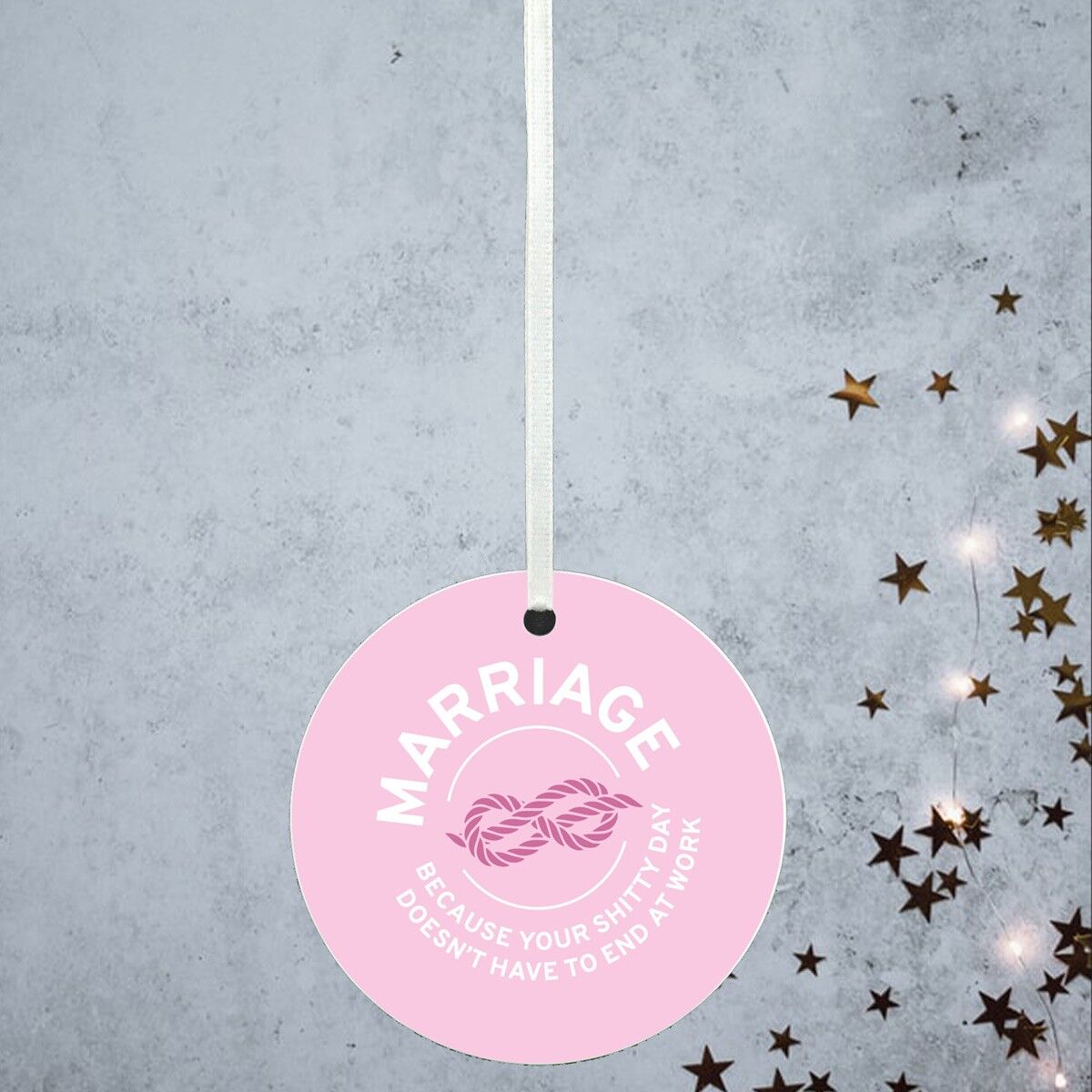 P8174 - Idea regalo segreta di Babbo Natale con pallina decorativa divertente a tema umoristico