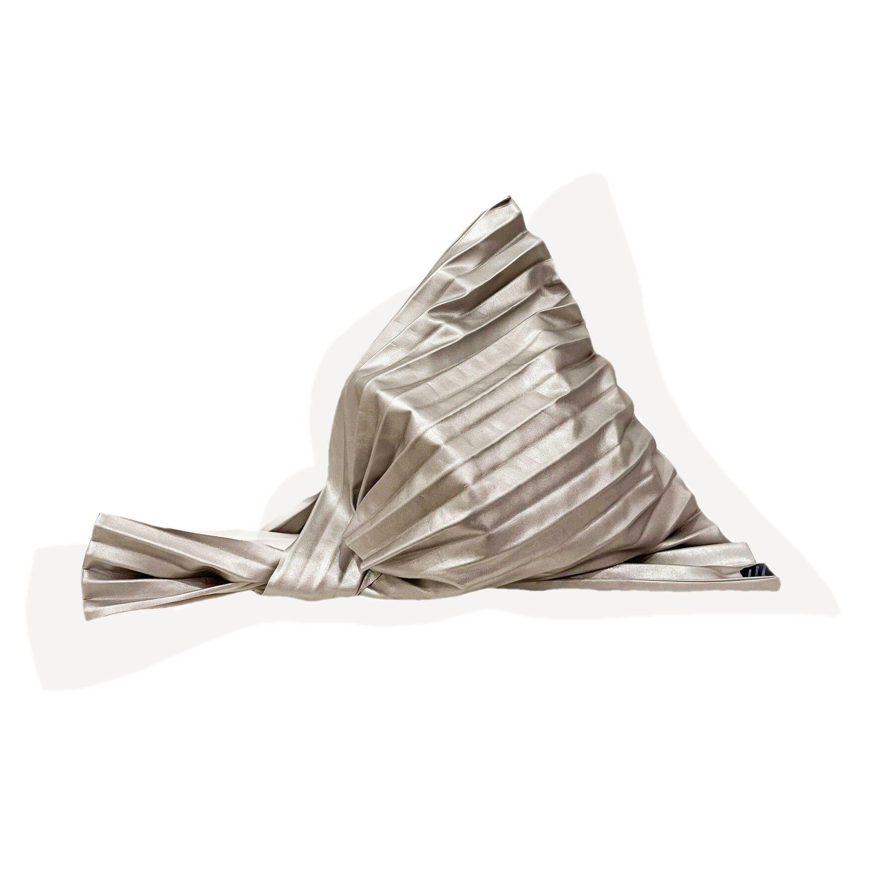 Die Kunstleder-Sonnentasche - silber