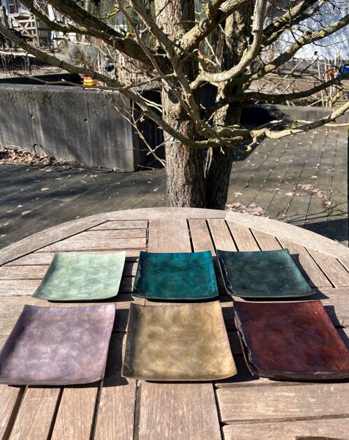 Set de 6 plats carrés en capiz - mix coloris fluides