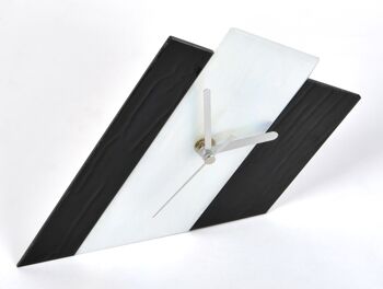 Petite horloge grand-père en verre irisé. Idée cadeau insolite. Modèle noir et blanc. Fait à la main, pas produit en série. unique. 6