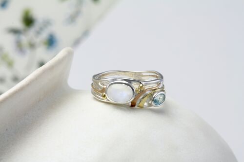 Sterling silver ring with moonstone and blue topaz