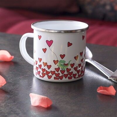 Hübsche Tasse zum Valentinstag – emailliertes Metall