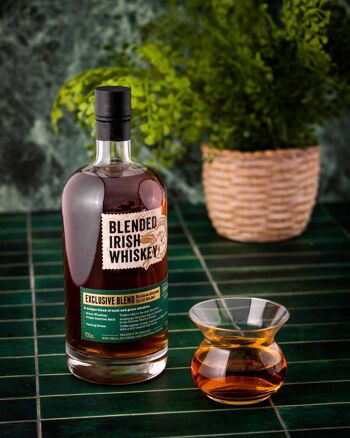 Blended Irish Whiskey - First Fill Oloroso Finshed - 70cl 2