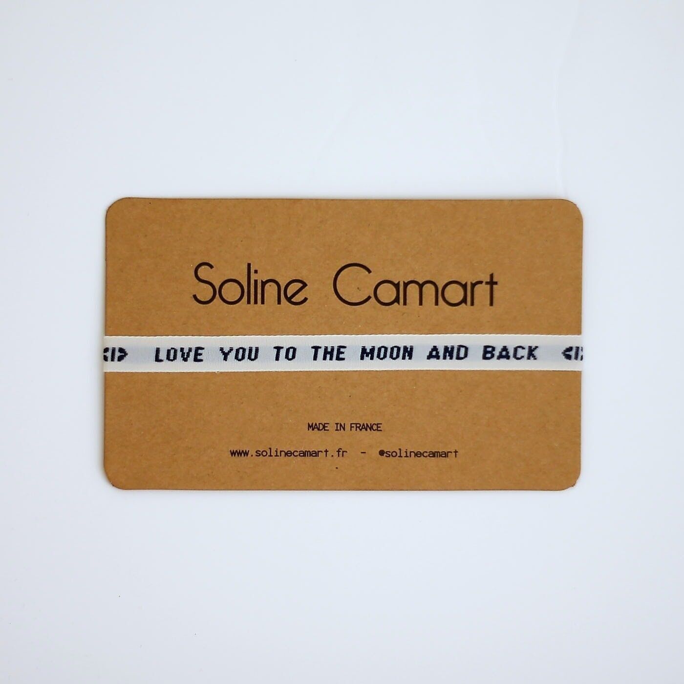 TE AMO HASTA LA LUNA Y DE VUELTA - Sin encanto