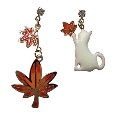 Boucles d'oreilles tige chaton d'automne - blanc