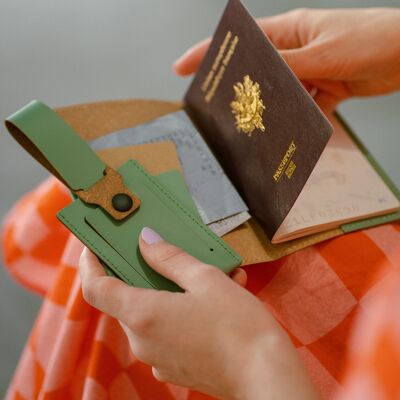 Porta Pasaporte - Cuero Reciclado