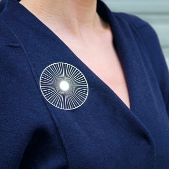 Présentoir plein de 48 Petites broches magnétiques "Solar Lunar Mist" + présentoir offert - Design Constance Guisset 3