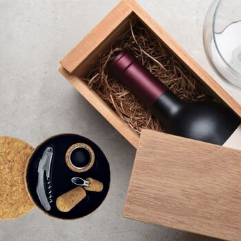 Coffret cadeau d'accessoires pour bouteille de vin 3 pièces avec boite en liège Fackelmann Gift 2