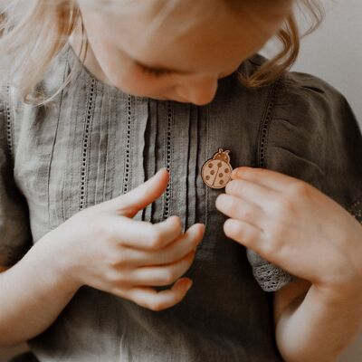 Pin's en bois- Coccinelle