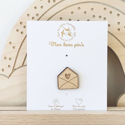 Pin's en bois - Enveloppe Coeur