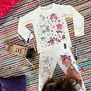 Kids Valentines Color In Pyjama Craft Kit avec stylos en tissu 1