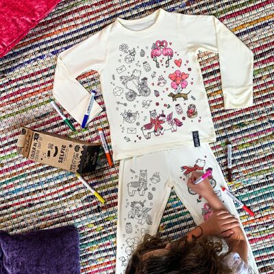 Kids Valentine Color In Pajama Craft Kit con rotuladores de tela