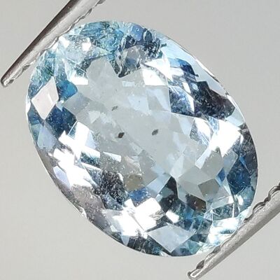 Aigue-marine 1.81ct taille ovale 9.8x7.1mm