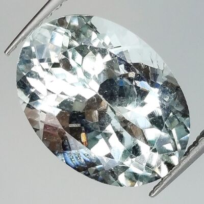 Aigue-marine 4.31ct taille ovale 12.6x9.3mm
