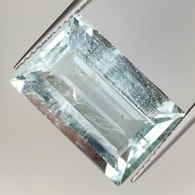 7,52 ct Aquamarin im rechteckigen Schliff 15,8 x 10,2 mm